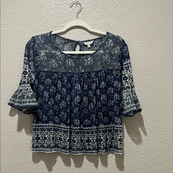 Lucky Brand Tops - Lucky Brand Women’s Top Blue White Bell Sleeves Boho Lace Size Small